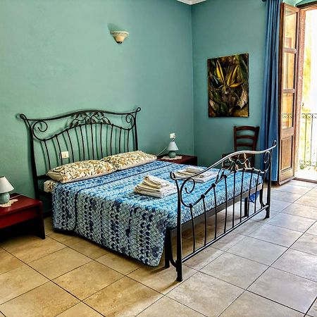 Aparthotel Antica Dimora Biancospino - Domo - Il Biancospino Bosa Esterno foto